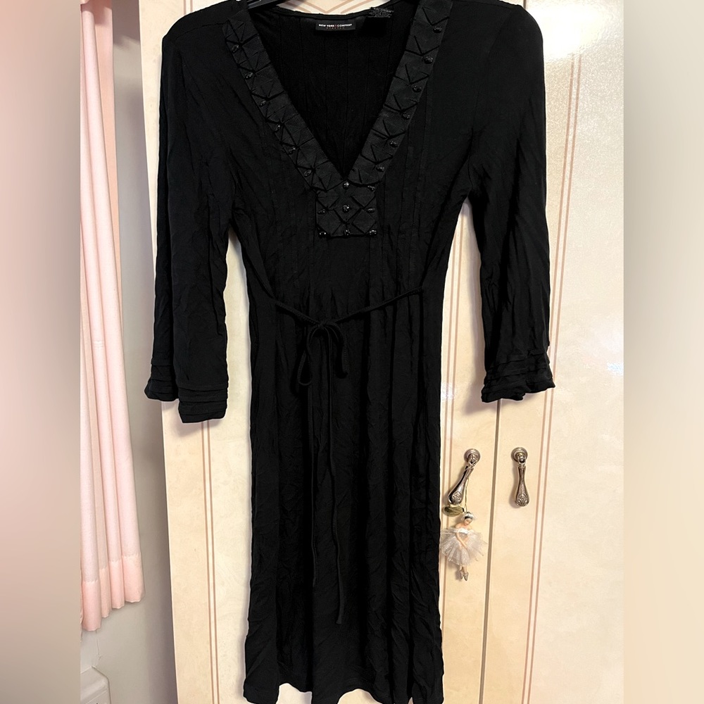 Holiday party here you come! Dazzle them in black!